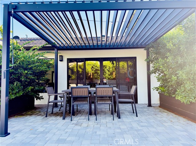 20301 Reaza Place, Woodland Hills CA: https://media.crmls.org/medias/915834f8-f428-43c8-9304-1571f4ffdaf7.jpg