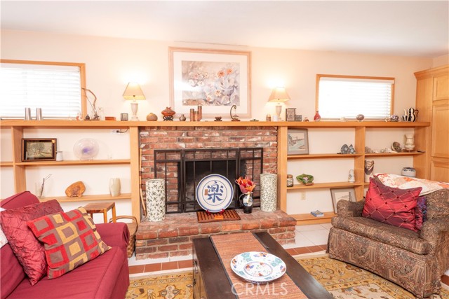 Detail Gallery Image 7 of 30 For 641 Ridgefield Dr, Claremont,  CA 91711 - 4 Beds | 3 Baths