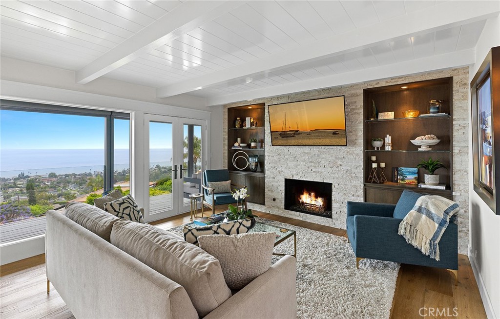 905 Canyon View Drive