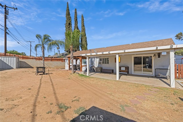 371 Claire Street, Riverside CA: https://media.crmls.org/medias/91597f71-b49d-4ebd-b4a7-bfee713e4b2e.jpg