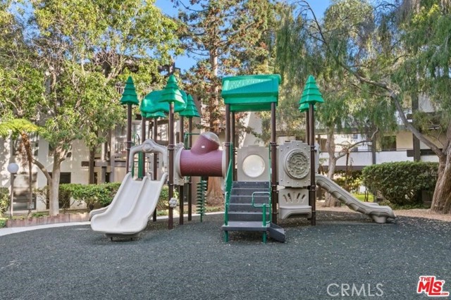 Detail Gallery Image 24 of 26 For 7777 W 91st St #B1148,  Playa Del Rey,  CA 90293 - 3 Beds | 2 Baths