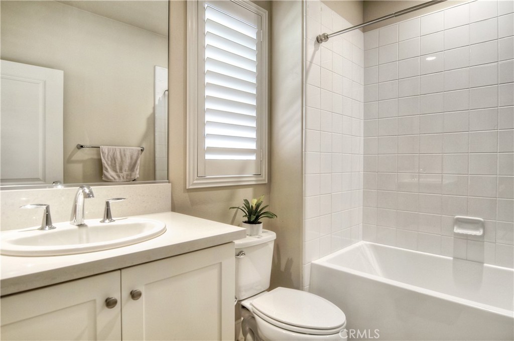 MLS #OC25228348 image #23