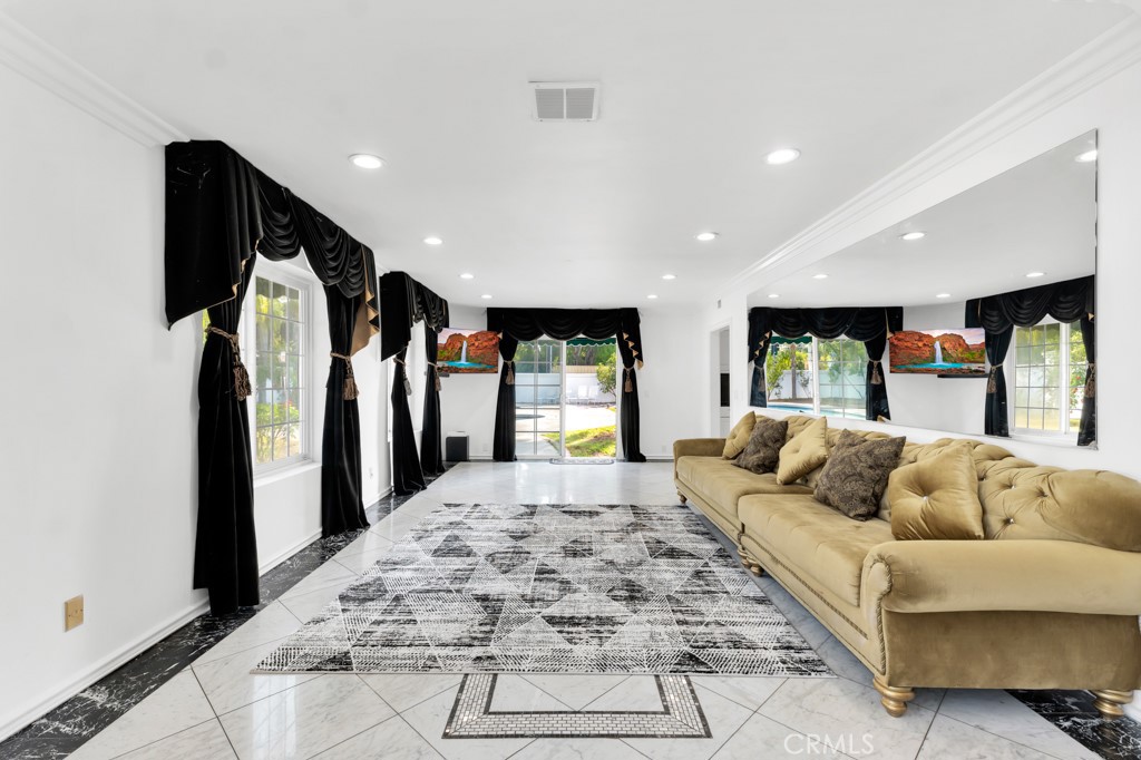 MLS #SR25236623 image #16