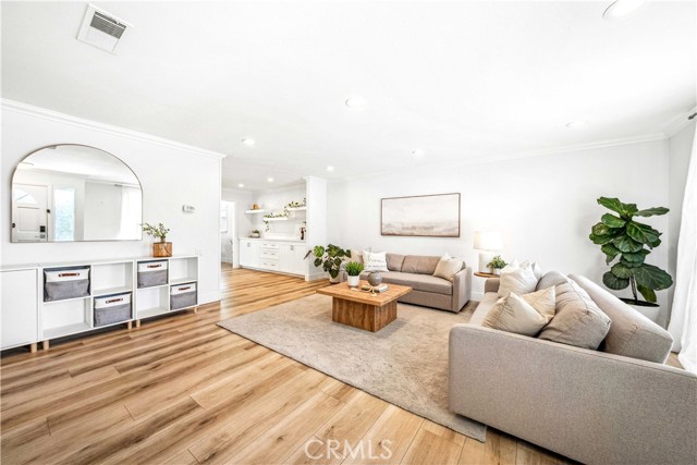Detail Gallery Image 4 of 63 For 22287 Modina, Laguna Hills,  CA 92653 - 3 Beds | 2 Baths