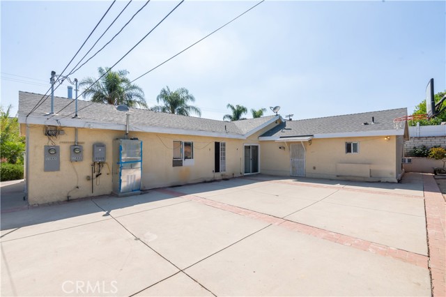11044 Borden Avenue, Pacoima CA: https://media.crmls.org/medias/915c459c-a1bc-4fad-992f-c0e8a2f0bc9f.jpg