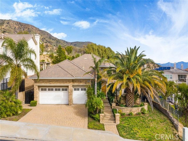 12800 Via Donatello, Porter Ranch CA: https://media.crmls.org/medias/915cf514-2148-48e7-9cd8-15236a1f3a4a.jpg