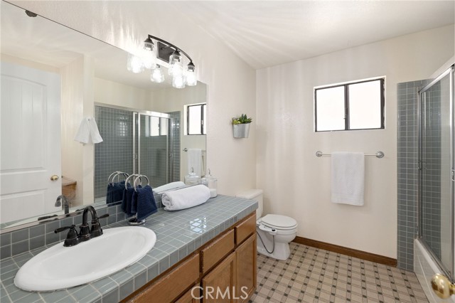 2206 Marshallfield Lane, Redondo Beach, California 90278, 4 Bedrooms Bedrooms, ,2 BathroomsBathrooms,Residential,Sold,Marshallfield,SB24103124