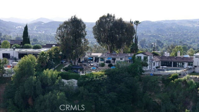 https://media.crmls.org/medias/915dec47-495b-49ae-ade9-10745e20bb96.jpg?preset=X-Large
