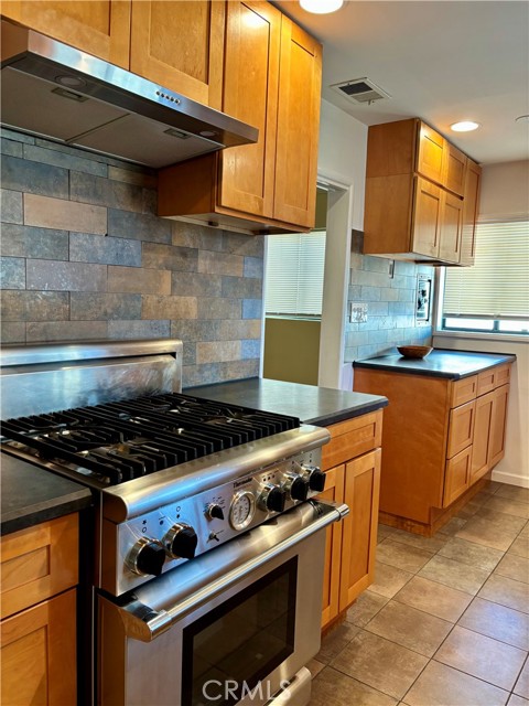 Detail Gallery Image 14 of 41 For 5525 Adele Ave, Whittier,  CA 90601 - 3 Beds | 2 Baths