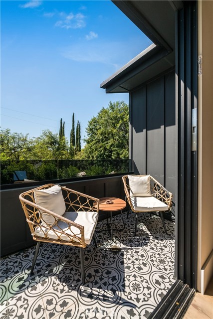 Detail Gallery Image 35 of 48 For 5517 Allott Ave, Sherman Oaks,  CA 91401 - 5 Beds | 6 Baths