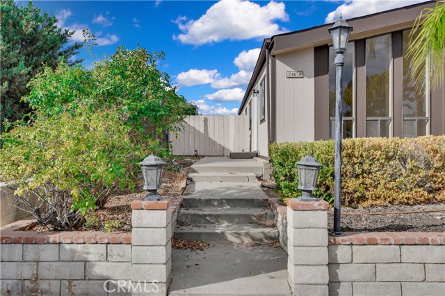 Detail Gallery Image 4 of 36 For 24650 Rooster Rd, Wildomar,  CA 92595 - 4 Beds | 2 Baths