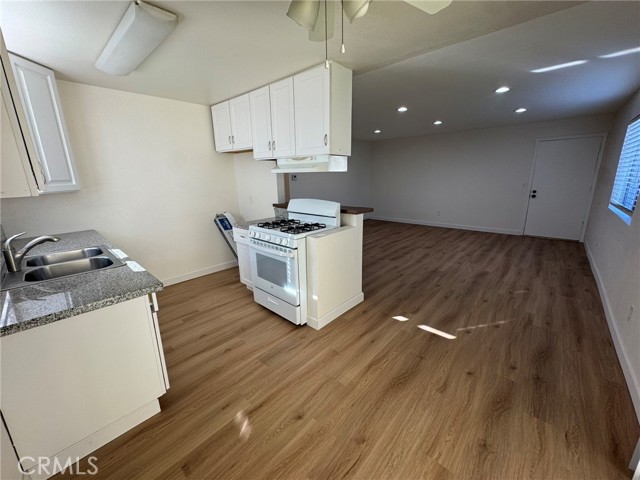 Detail Gallery Image 4 of 16 For 18440 Desidia St #B,  Rowland Heights,  CA 91748 - 2 Beds | 1/1 Baths