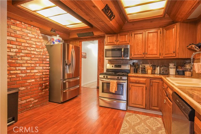 14415 Erie, Apple Valley CA: https://media.crmls.org/medias/9160635f-5d99-418b-a493-057f68e979e5.jpg