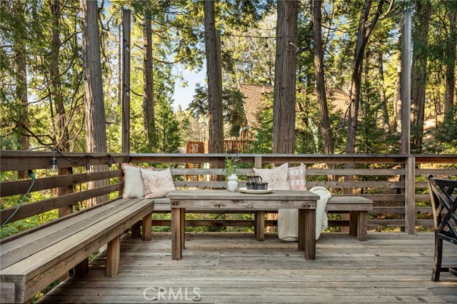 Detail Gallery Image 25 of 30 For 252 Crest Cir, Lake Arrowhead,  CA 92352 - 3 Beds | 2 Baths