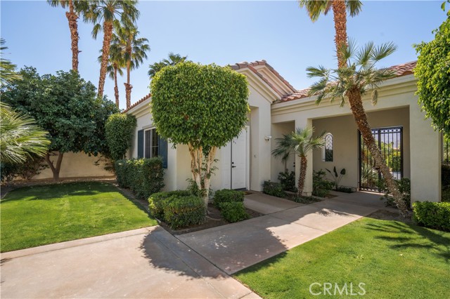 56610 Muirfield, La Quinta CA: https://media.crmls.org/medias/9161421f-81b0-44d8-a1e7-2c6a408db20a.jpg