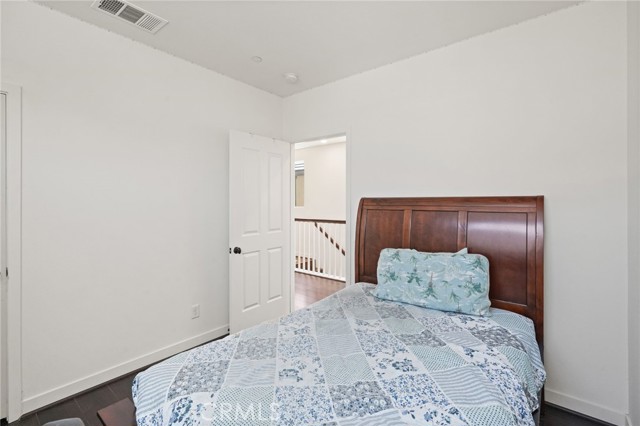 Detail Gallery Image 34 of 42 For 12827 W Hemingway Dr, San Fernando,  CA 91340 - 4 Beds | 2/1 Baths