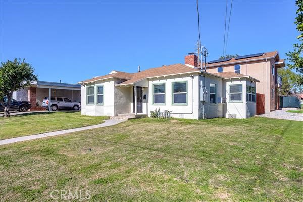 Detail Gallery Image 2 of 12 For 17503 Kingsbury, Granada Hills,  CA 91344 - 2 Beds | 1 Baths