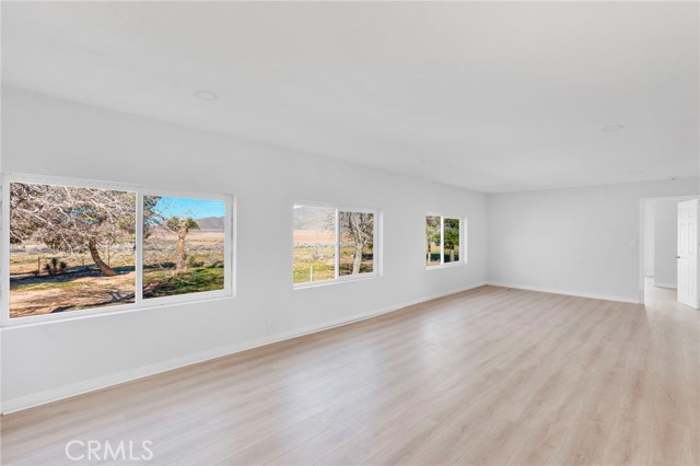 Detail Gallery Image 10 of 54 For 30263 State Highway 18, Lucerne Valley,  CA 92356 - 4 Beds | 2 Baths