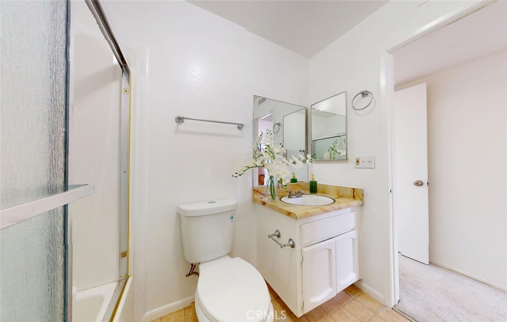 MLS #OC25231492 image #27