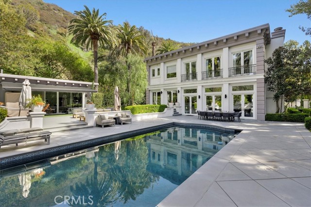 Detail Gallery Image 1 of 61 For 1756 Clear View Dr, Beverly Hills,  CA 90210 - 6 Beds | 6/1 Baths