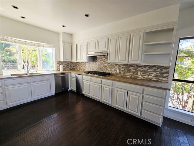 3622 Roberts View Place, Studio City CA: https://media.crmls.org/medias/9163633b-9c34-450b-8da2-d84fc2071367.jpg