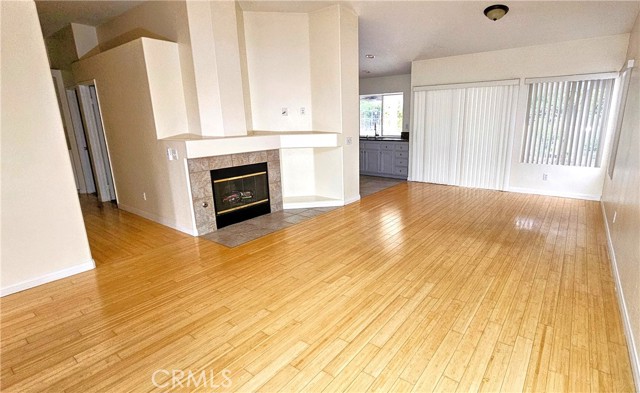 821 Atlantic Circle, Corona CA: https://media.crmls.org/medias/91638f68-4800-46c9-a0d7-8f925cbf5674.jpg