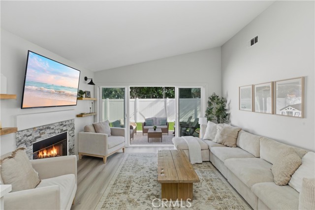 Detail Gallery Image 20 of 44 For 3199 Rowena, Corona,  CA 92882 - 3 Beds | 2 Baths