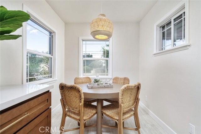 501 E 5th Street, Ontario CA: https://media.crmls.org/medias/91644a09-c9fd-48ad-87ec-60006a29c790.jpg
