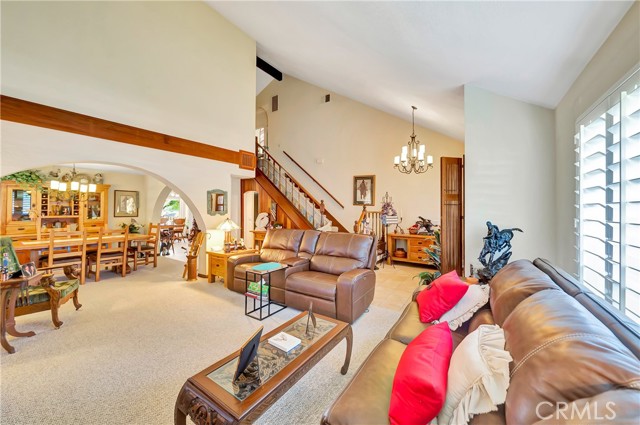 Detail Gallery Image 6 of 74 For 433 Fairway Dr, Palmdale,  CA 93551 - 5 Beds | 3/1 Baths