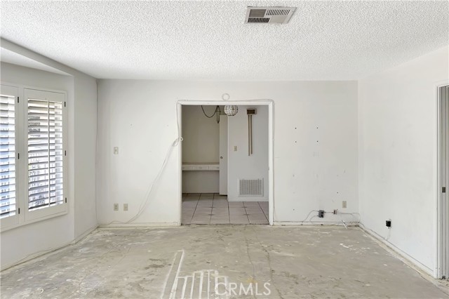 Detail Gallery Image 12 of 36 For 25010 Lawton Ave, Loma Linda,  CA 92354 - 3 Beds | 3/1 Baths