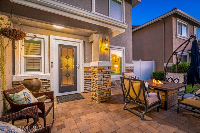 33037 Paterno Street, Temecula CA: https://media.crmls.org/medias/916603fc-dee5-486b-91b0-87b381e8e7cb.jpg