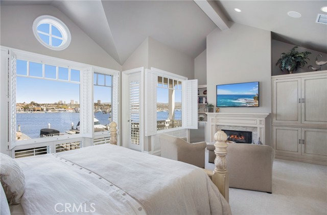 Detail Gallery Image 7 of 23 For 421 E Edgewater Ave, Newport Beach,  CA 92661 - 4 Beds | 4 Baths