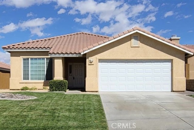 Detail Gallery Image 1 of 5 For 17600 Dayton St, Victorville,  CA 92395 - 4 Beds | 2 Baths