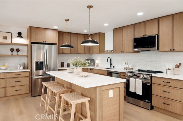 814 Camino Real Unit: 104
