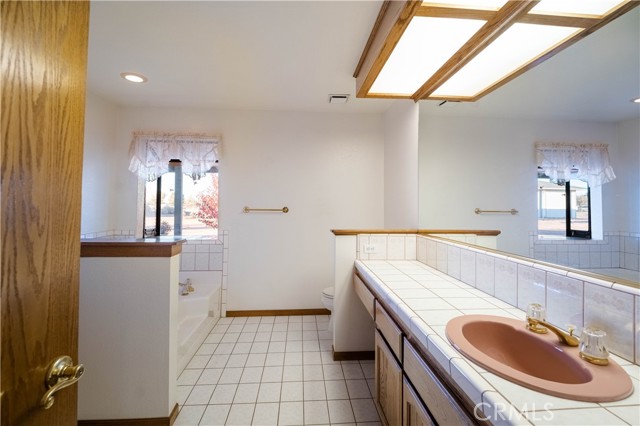 Detail Gallery Image 23 of 35 For 14032 Tioga St, Oak Hills,  CA 92344 - 4 Beds | 3 Baths