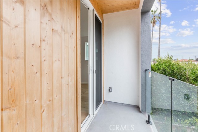 Detail Gallery Image 20 of 43 For 4810 Inglewood Bld, Culver City,  CA 90230 - 4 Beds | 4/1 Baths