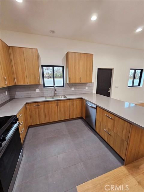 Detail Gallery Image 22 of 25 For 2581 Windsor Ave, Altadena,  CA 91001 - 3 Beds | 3 Baths