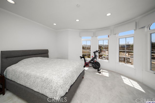 2 Bed Home for Sale in Valley Village, California