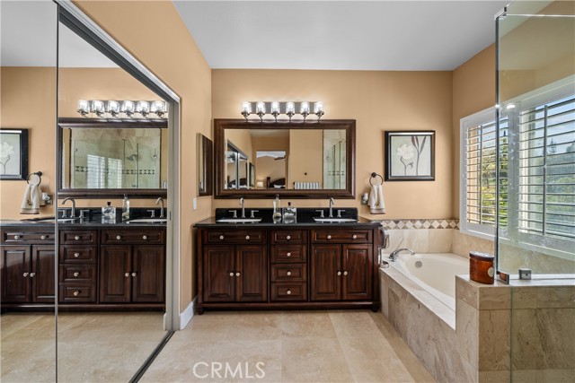 28456 Calex Drive, Valencia CA: https://media.crmls.org/medias/91690b82-7674-4720-bc13-b6125042684b.jpg