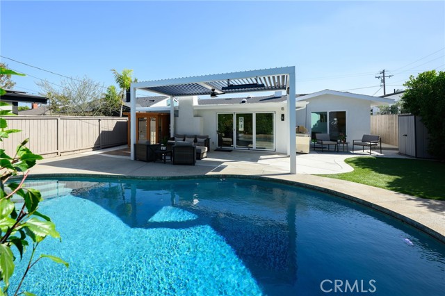270 Cecil Place, Costa Mesa CA: https://media.crmls.org/medias/9169252c-504a-4f0b-bdf9-c0fd3627d9af.jpg