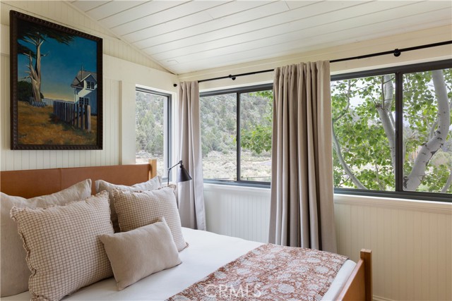 Detail Gallery Image 18 of 39 For 2000 Baldwin Lake Rd, Big Bear City,  CA 92314 - 4 Beds | 2 Baths