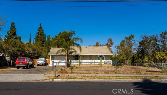 11195 Gramercy Pl, Riverside, CA 92505