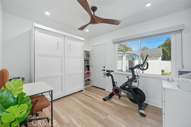 5357 122nd St, Hawthorne CA: https://media.crmls.org/medias/916a8d0c-032e-437b-a7af-547bd2984fbe.jpg