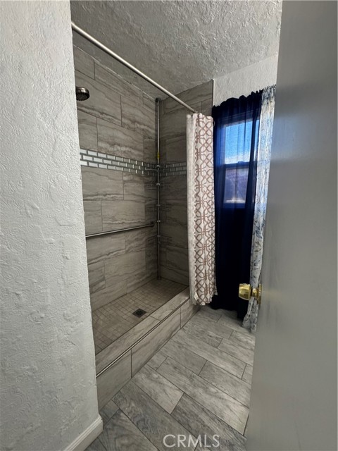 Detail Gallery Image 4 of 22 For 445 W Yale Ave, Coalinga,  CA 93210 - 2 Beds | 1 Baths
