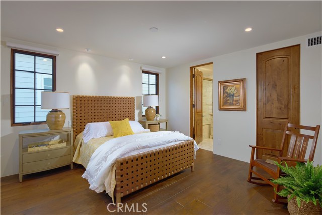 235 Poppy Avenue, Corona del Mar CA: https://media.crmls.org/medias/916ab671-e8da-46b0-b3fc-c17122866901.jpg