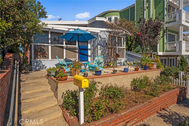 429 1st Street, Manhattan Beach, California 90266, 5 Bedrooms Bedrooms, ,1 BathroomBathrooms,Residential,Sold,1st,PV24022554