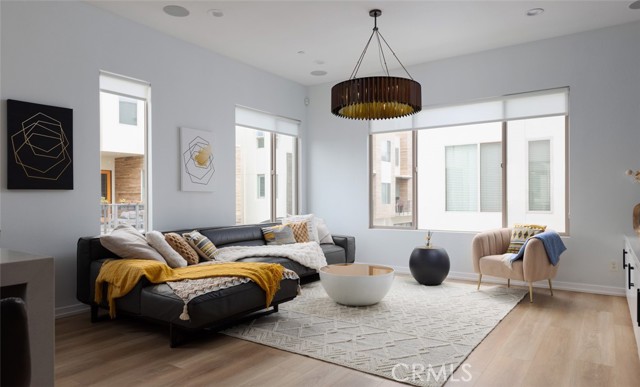 15 Ebb Tide Circle, Newport Beach CA: https://media.crmls.org/medias/916c8fdc-1938-4b95-b543-20c629336776.jpg