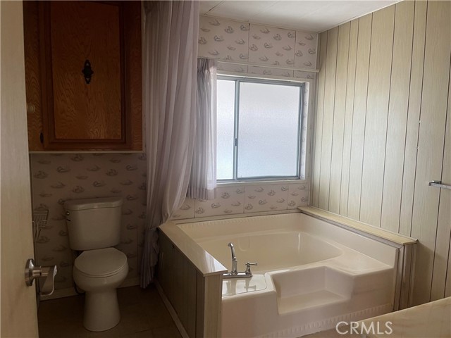 Detail Gallery Image 9 of 15 For 4211 W 1st Street , Space 90, Santa Ana,  CA 92703 - 2 Beds | 2 Baths