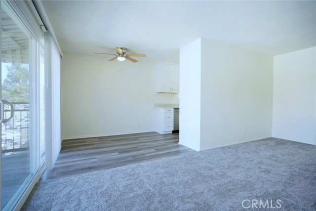 21712 Brookhurst Street, Huntington Beach CA: https://media.crmls.org/medias/916d2a49-0615-495a-b383-80680b80868a.jpg