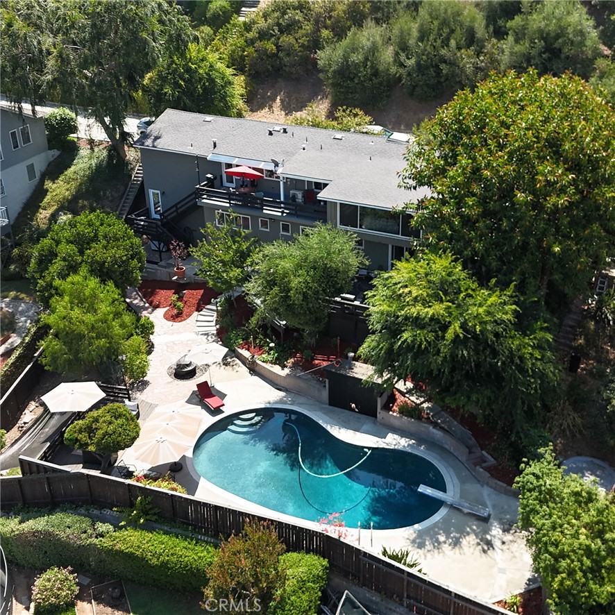 6769 Hillside Lane